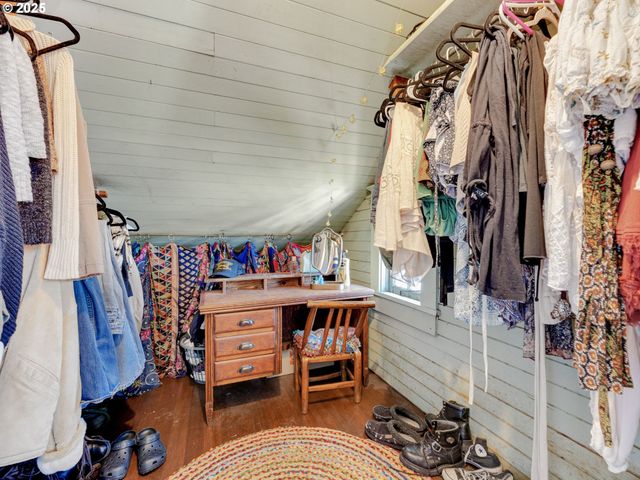 192 W EXCHANGE St, Astoria, OR 97103