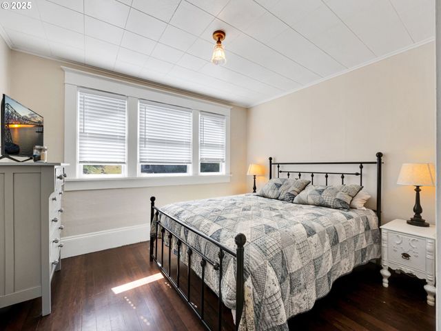 192 W EXCHANGE St, Astoria, OR 97103