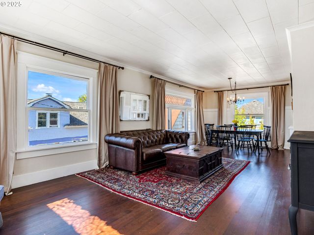 192 W EXCHANGE St, Astoria, OR 97103