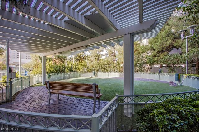 222 Karen Avenue 306, Las Vegas, NV 89109