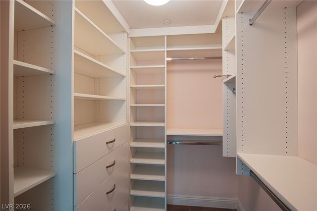 222 Karen Avenue 306, Las Vegas, NV 89109