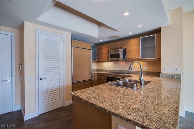 222 Karen Avenue 306, Las Vegas, NV 89109