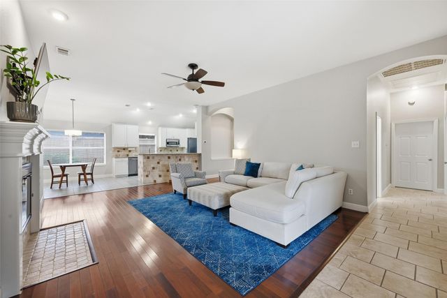 1628 Chase Oaks Court, Frisco, TX 75036