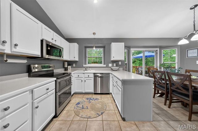 614 S Carolina Court, St Charles, MO 63303