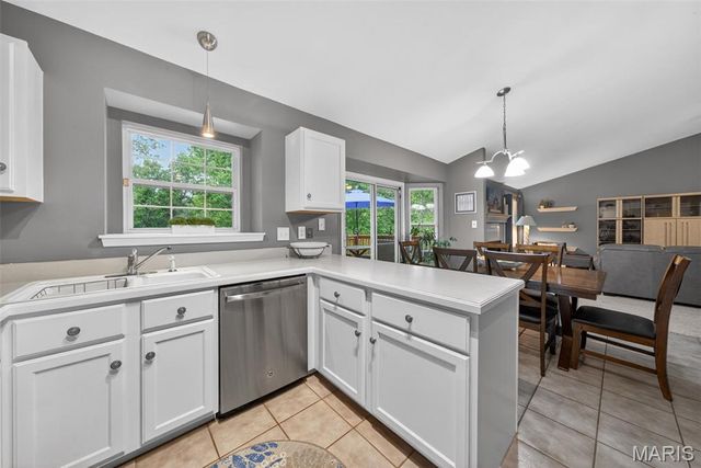614 S Carolina Court, St Charles, MO 63303