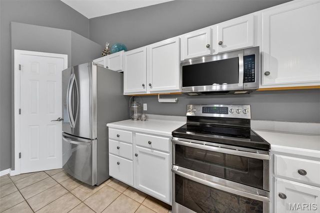 614 S Carolina Court, St Charles, MO 63303