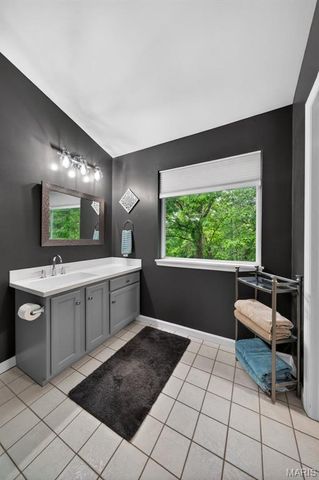 614 S Carolina Court, St Charles, MO 63303