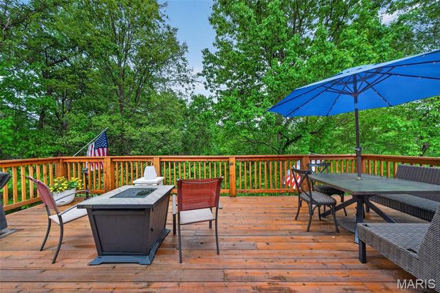 614 S Carolina Court, St Charles, MO 63303