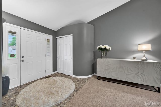 614 S Carolina Court, St Charles, MO 63303