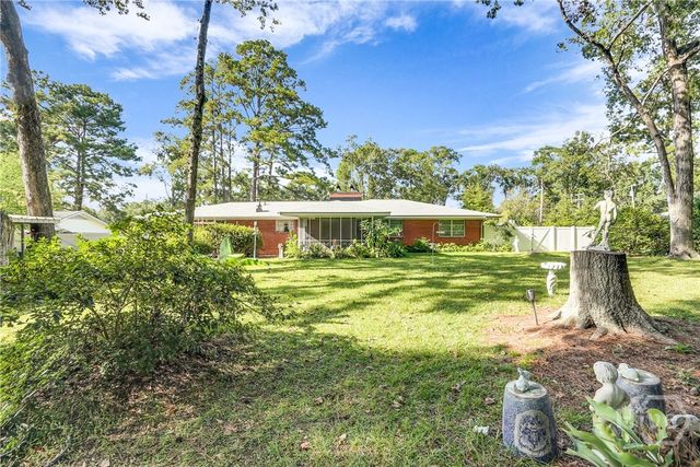 97 Azalea Avenue, Savannah, GA 31408