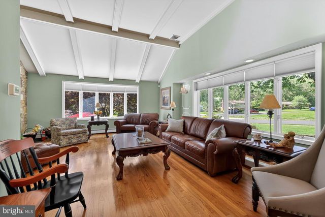 821 BEVERLY RD, Rydal, PA 19046