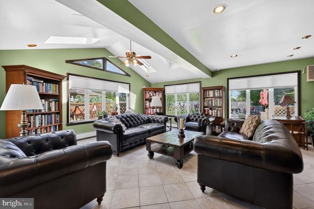 821 BEVERLY RD, Rydal, PA 19046