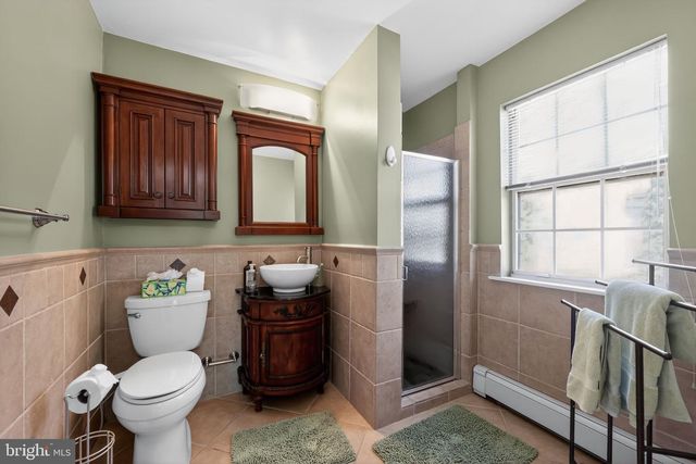 821 BEVERLY RD, Rydal, PA 19046