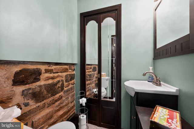 821 BEVERLY RD, Rydal, PA 19046