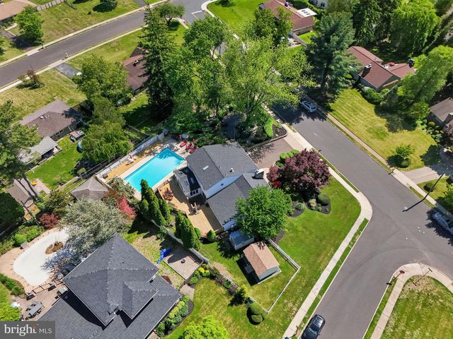 821 BEVERLY RD, Rydal, PA 19046