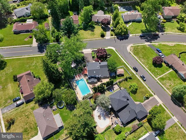 821 BEVERLY RD, Rydal, PA 19046