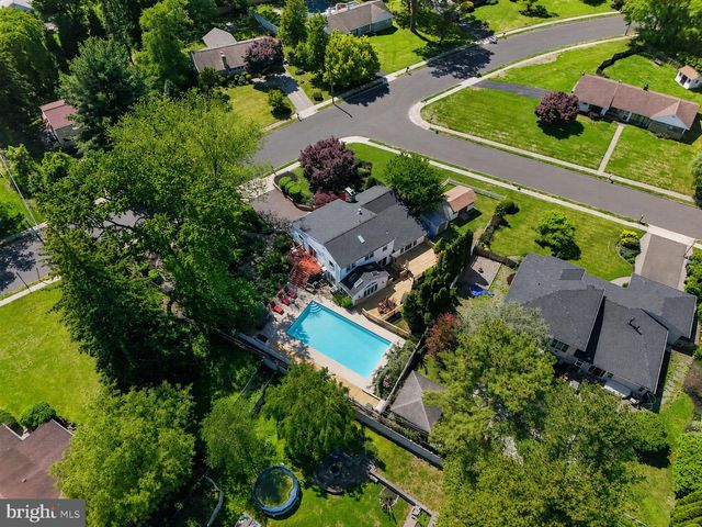 821 BEVERLY RD, Rydal, PA 19046