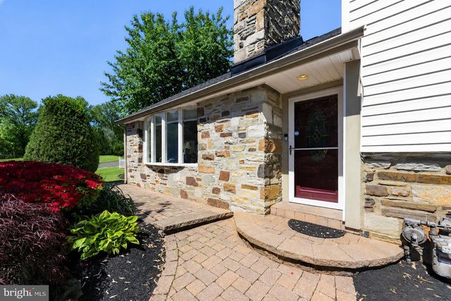 821 BEVERLY RD, Rydal, PA 19046