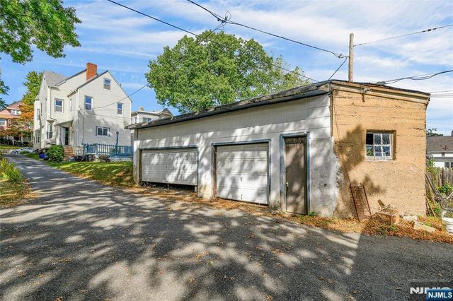 81 Fullerton Avenue, Montclair, NJ 07042