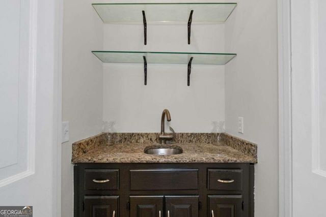 1050 York Trace SW, Marietta, GA 30064