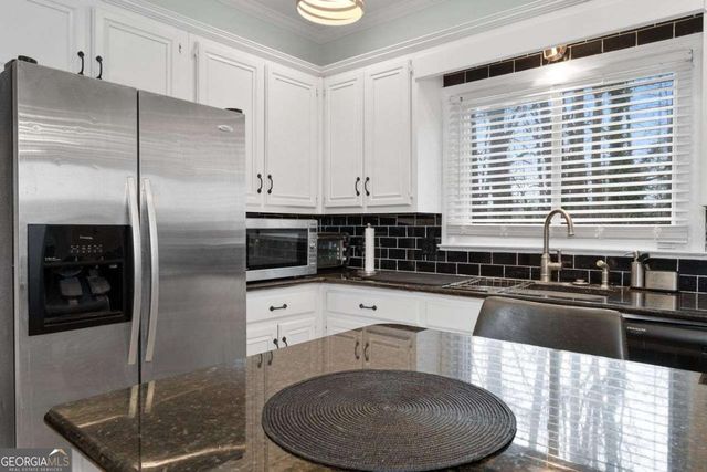 1050 York Trace SW, Marietta, GA 30064