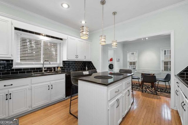 1050 York Trace SW, Marietta, GA 30064