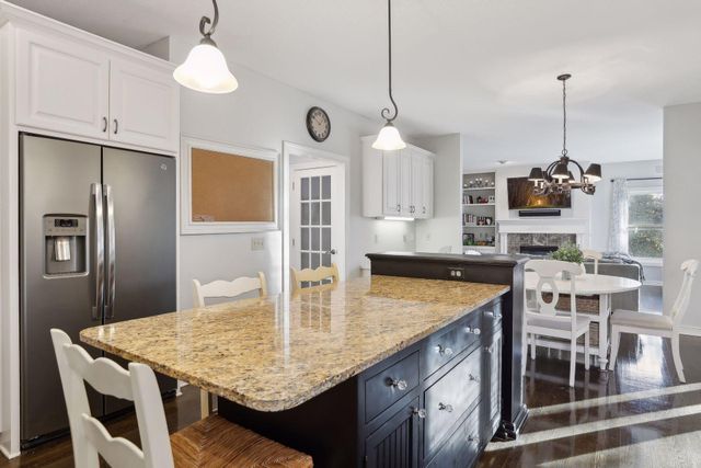 323 Saint Annes Parkway, Hudson, WI 54016