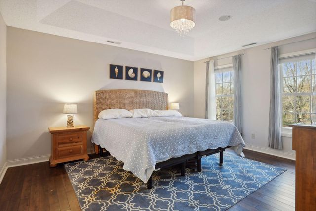 323 Saint Annes Parkway, Hudson, WI 54016