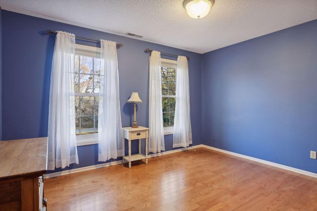 323 Saint Annes Parkway, Hudson, WI 54016