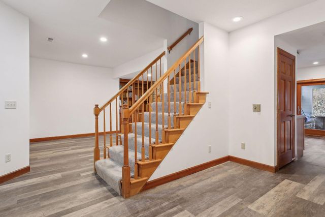 323 Saint Annes Parkway, Hudson, WI 54016