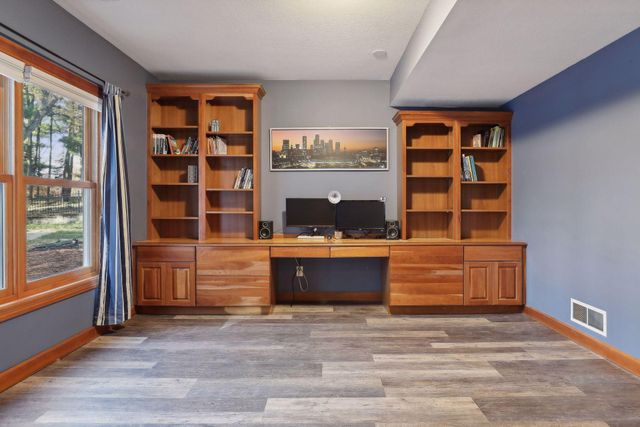 323 Saint Annes Parkway, Hudson, WI 54016