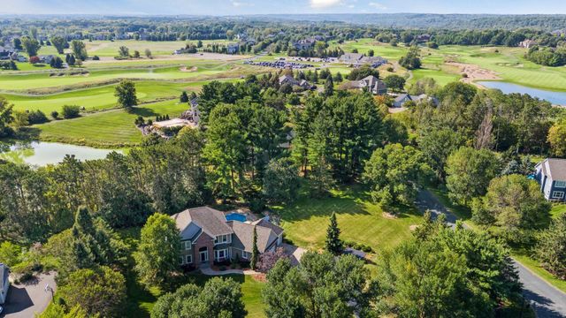 323 Saint Annes Parkway, Hudson, WI 54016