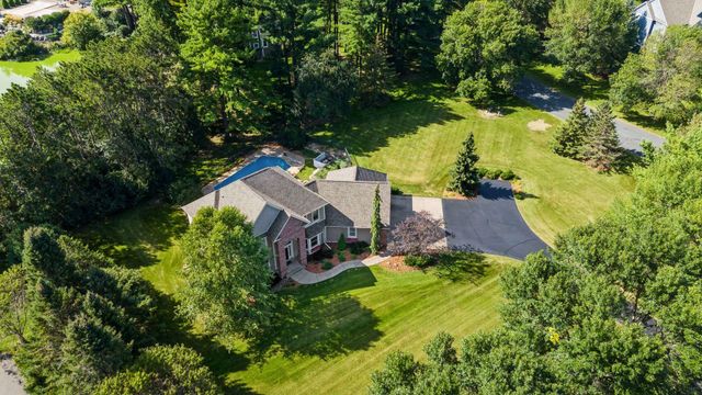 323 Saint Annes Parkway, Hudson, WI 54016