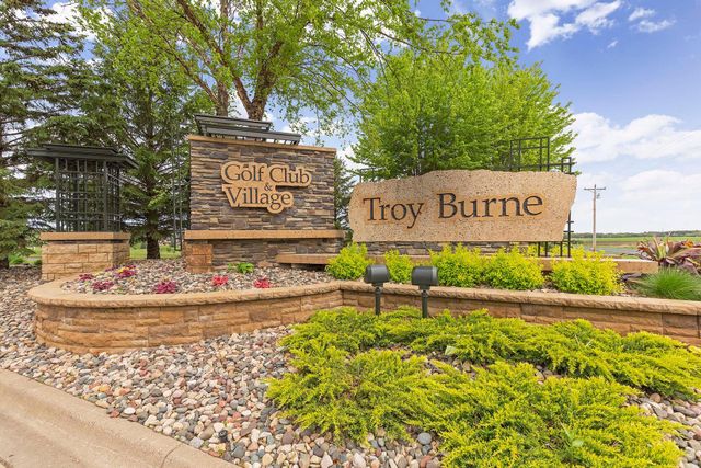 323 Saint Annes Parkway, Hudson, WI 54016
