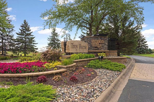 323 Saint Annes Parkway, Hudson, WI 54016