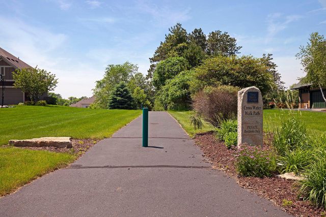 323 Saint Annes Parkway, Hudson, WI 54016