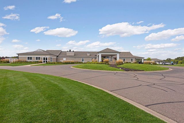 323 Saint Annes Parkway, Hudson, WI 54016