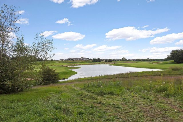 323 Saint Annes Parkway, Hudson, WI 54016