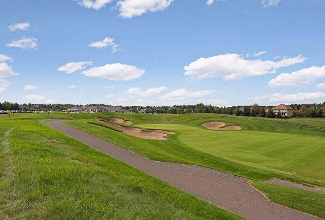 323 Saint Annes Parkway, Hudson, WI 54016