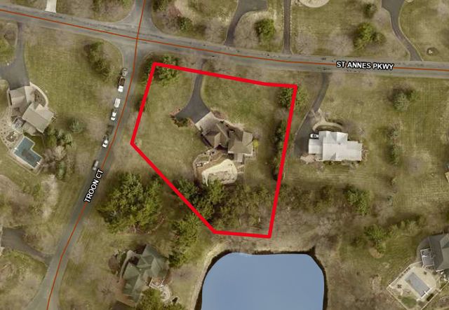 323 Saint Annes Parkway, Hudson, WI 54016