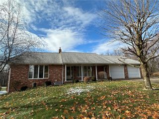 134 Shanor Hts, Center Twp, PA 16001