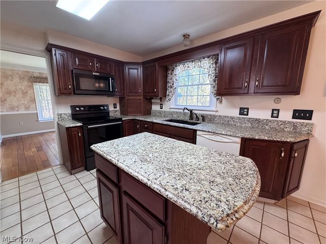 13566 Stoney Springs Drive, Chardon, OH 44024