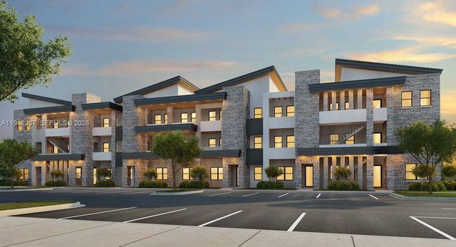 7831 NW 104th Ave 32, Doral, FL 33178