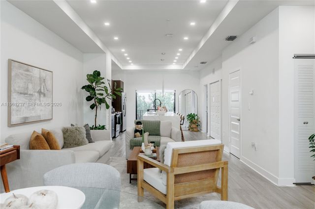 7831 NW 104th Ave 32, Doral, FL 33178