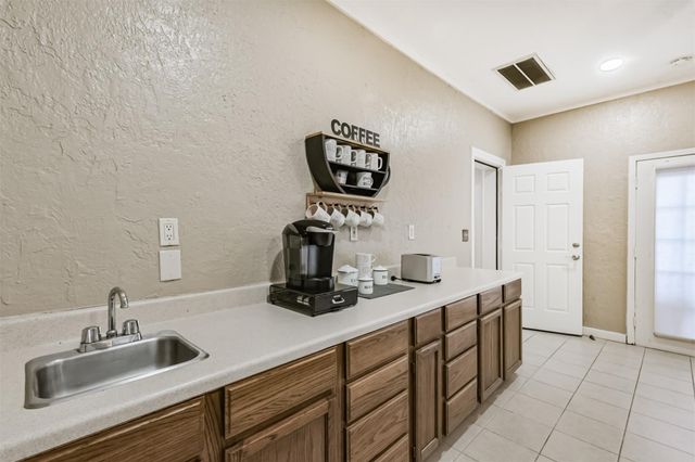 3540 Miramar Drive, La Porte, TX 77571