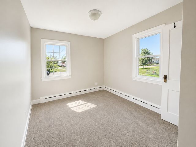 2119 8th Street SW, Cedar Rapids, IA 52404
