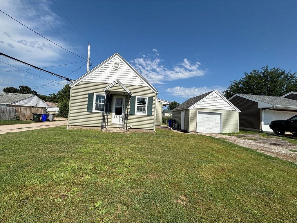2119 8th Street SW, Cedar Rapids, IA 52404
