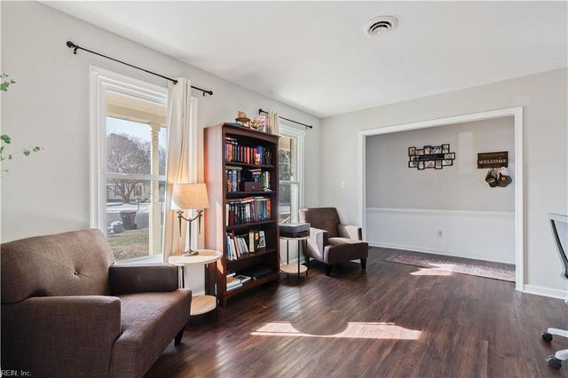 1101 Somerton LN, Chesapeake, VA 23322