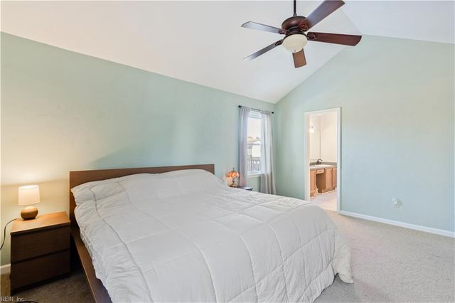 1101 Somerton LN, Chesapeake, VA 23322