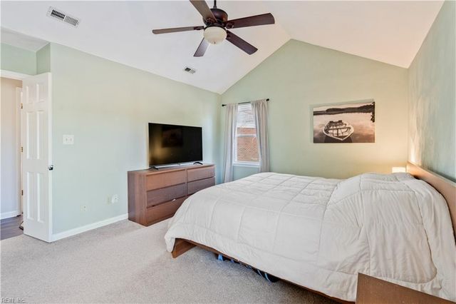 1101 Somerton LN, Chesapeake, VA 23322